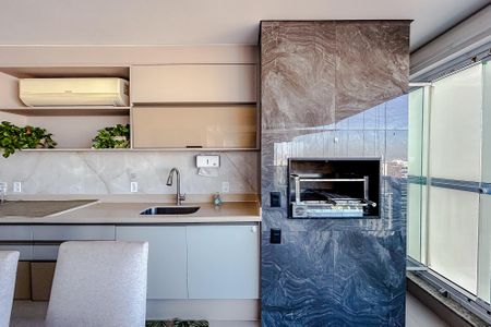 Apartamento à venda com 164m², 3 quartos e 4 vagasVaranda