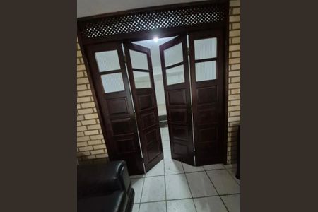 Casa para alugar com 34m², 1 quarto e sem vaga Casa para alugar com 34m², 1 quarto e sem vagaDivisória do Quarto