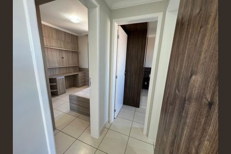 Apartamento para alugar com 58m², 2 quartos e 1 vaga Apartamento para alugar com 58m², 2 quartos e 1 vagaCorredor