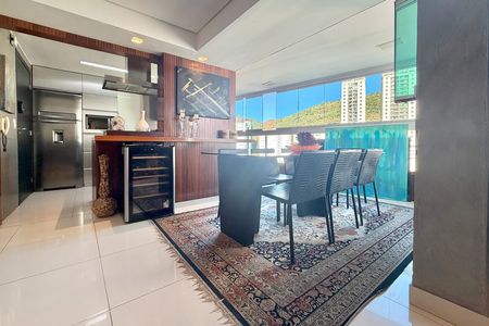 Apartamento à venda com 100m², 2 quartos e 3 vagas Apartamento à venda com 100m², 2 quartos e 3 vagasSala de Jantar