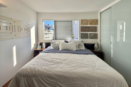 Apartamento à venda com 100m², 2 quartos e 3 vagas Apartamento à venda com 100m², 2 quartos e 3 vagasSuite
