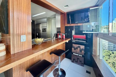 Apartamento à venda com 100m², 2 quartos e 3 vagas Apartamento à venda com 100m², 2 quartos e 3 vagasVaranda