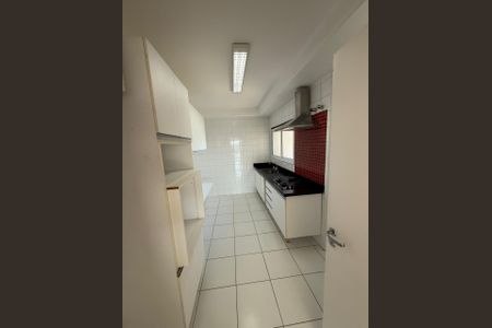 Cozinha de apartamento à venda com 3 quartos, 144m² em Alphaville, Santana de Parnaíba