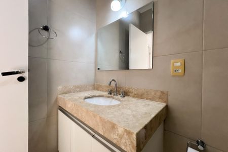 Casa de condomínio para alugar com 527m², 3 quartos e 2 vagasBanheiro