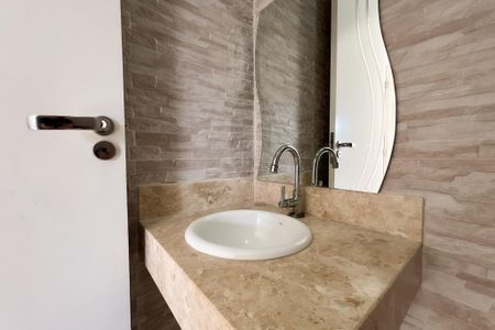 Casa de condomínio para alugar com 527m², 3 quartos e 2 vagasLavabo