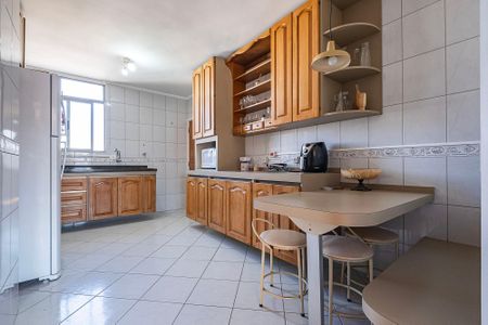 Apartamento para alugar com 114m², 4 quartos e sem vaga Apartamento para alugar com 114m², 4 quartos e sem vagaCozinha