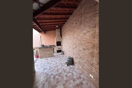 Casa de condomínio para alugar com 75m², 2 quartos e 2 vagas Casa de condomínio para alugar com 75m², 2 quartos e 2 vagasChurrasqueira
