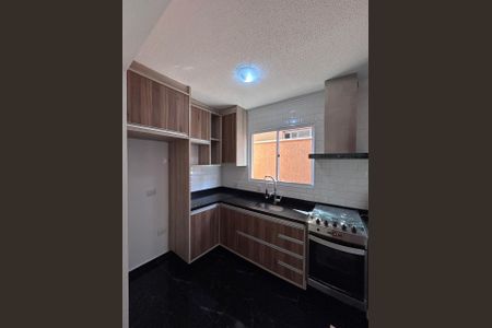 Cozinha de casa de condomínio para alugar com 2 quartos, 75m² em Jardim Petropolis, Cotia