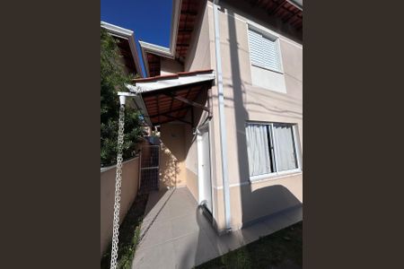 Área Externa de casa de condomínio para alugar com 2 quartos, 75m² em Jardim Petropolis, Cotia