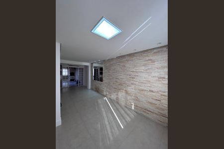 Sala de casa de condomínio para alugar com 2 quartos, 75m² em Jardim Petropolis, Cotia