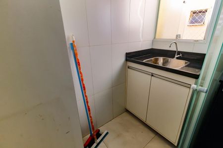 Área de Serviço de apartamento para alugar com 2 quartos, 70m² em Parque Assuncao, Taboão da Serra