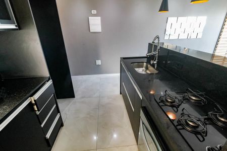 Apartamento para alugar com 70m², 2 quartos e 2 vagas Apartamento para alugar com 70m², 2 quartos e 2 vagasCozinha - Armários
