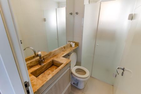 Apartamento para alugar com 70m², 2 quartos e 2 vagas Apartamento para alugar com 70m², 2 quartos e 2 vagasBanheiro Corredor