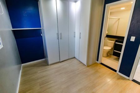 Suíte de apartamento para alugar com 2 quartos, 70m² em Parque Assuncao, Taboão da Serra