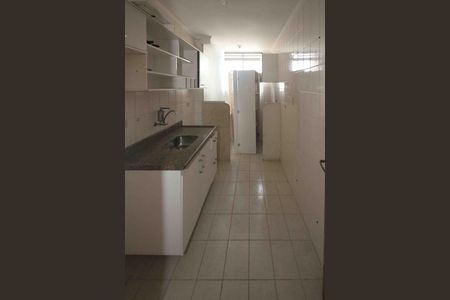 Cozinha de apartamento à venda com 2 quartos, 60m² em Vila Ivone, São Paulo