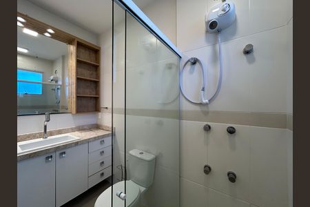 Casa de condomínio para alugar com 205m², 3 quartos e 3 vagas Casa de condomínio para alugar com 205m², 3 quartos e 3 vagasBanheiro suíte 3