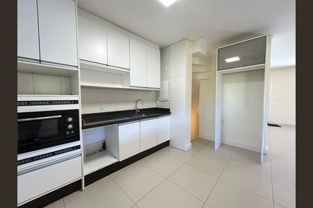 Casa de condomínio para alugar com 205m², 3 quartos e 3 vagas Casa de condomínio para alugar com 205m², 3 quartos e 3 vagasCozinha