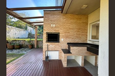Área gourmet de casa de condomínio para alugar com 3 quartos, 205m² em Sambaqui, Florianópolis