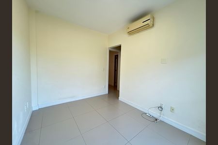Casa de condomínio para alugar com 205m², 3 quartos e 3 vagas Casa de condomínio para alugar com 205m², 3 quartos e 3 vagasSuíte 1
