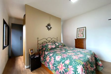 Casa de condomínio à venda com 245m², 4 quartos e 6 vagas Casa de condomínio à venda com 245m², 4 quartos e 6 vagasSuite 1