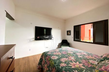 Casa de condomínio à venda com 245m², 4 quartos e 6 vagas Casa de condomínio à venda com 245m², 4 quartos e 6 vagasSuite 1