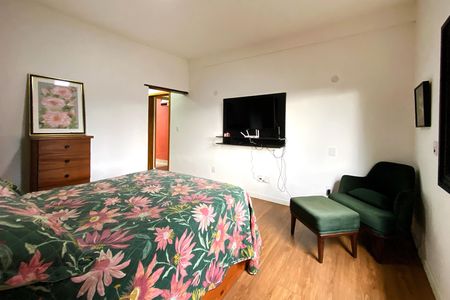 Casa de condomínio à venda com 245m², 4 quartos e 6 vagas Casa de condomínio à venda com 245m², 4 quartos e 6 vagasSuite 1
