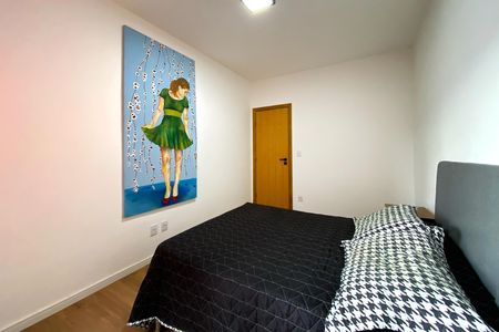 Casa de condomínio à venda com 245m², 4 quartos e 6 vagas Casa de condomínio à venda com 245m², 4 quartos e 6 vagasQuarto 1