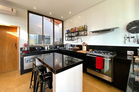 Casa de condomínio à venda com 245m², 4 quartos e 6 vagas Casa de condomínio à venda com 245m², 4 quartos e 6 vagasCozinha