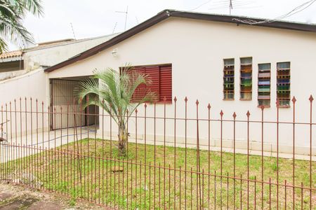 Fachada de casa à venda com 3 quartos, 199m² em Igara, Canoas