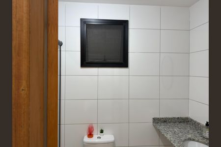 Apartamento para alugar com 65m², 2 quartos e 1 vaga Apartamento para alugar com 65m², 2 quartos e 1 vagaBanheiro Corredor