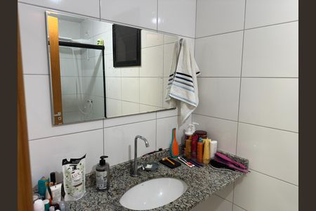 Apartamento para alugar com 65m², 2 quartos e 1 vaga Apartamento para alugar com 65m², 2 quartos e 1 vagaBanheiro da Suíte
