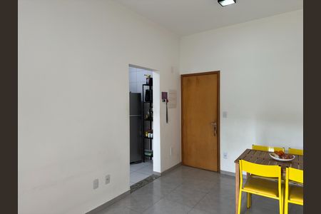 Apartamento para alugar com 65m², 2 quartos e 1 vaga Apartamento para alugar com 65m², 2 quartos e 1 vagaSala