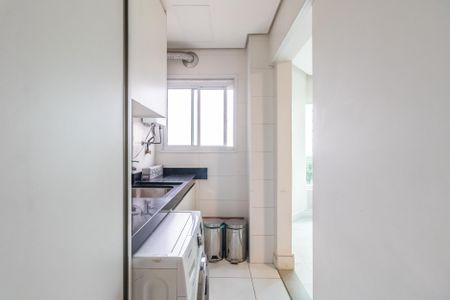 Área de Serviço de apartamento para alugar com 3 quartos, 124m² em Alphaville Empresarial, Barueri
