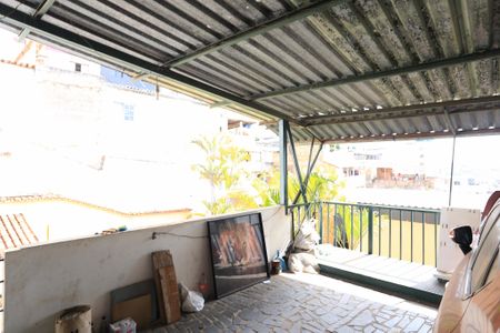 Casa à venda com 313m², 3 quartos e 2 vagasGaragem