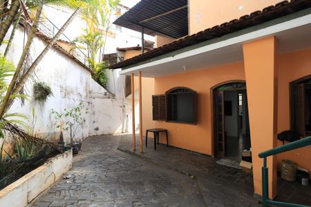Casa à venda com 313m², 3 quartos e 2 vagasEntrada