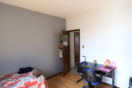 Casa à venda com 313m², 3 quartos e 2 vagasQuarto
