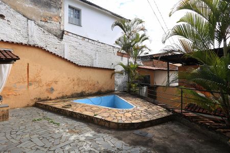 Casa à venda com 313m², 3 quartos e 2 vagasPiscina