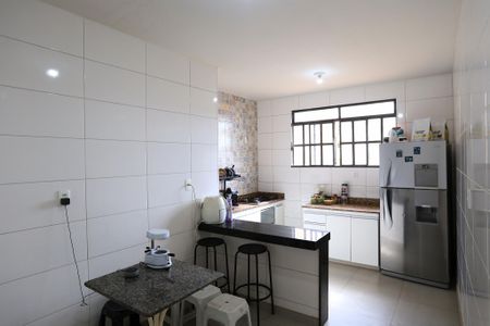 Casa à venda com 313m², 3 quartos e 2 vagasCozinha