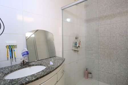 Casa à venda com 313m², 3 quartos e 2 vagasBanheiro
