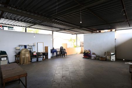 Casa à venda com 313m², 3 quartos e 2 vagasTerraço
