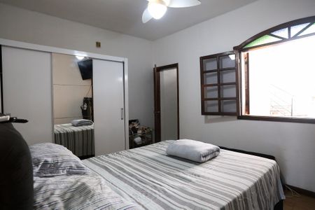 Casa à venda com 313m², 3 quartos e 2 vagasSuíte