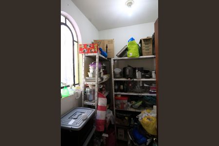 Casa à venda com 313m², 3 quartos e 2 vagasDespensa
