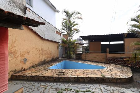 Casa à venda com 313m², 3 quartos e 2 vagasPiscina