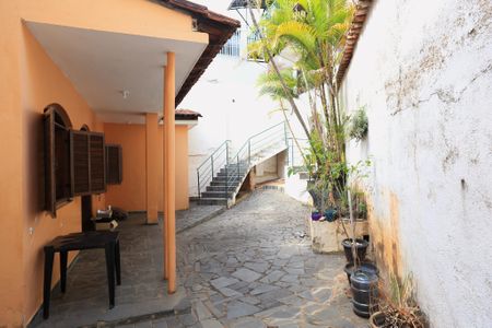 Casa à venda com 313m², 3 quartos e 2 vagasEntrada