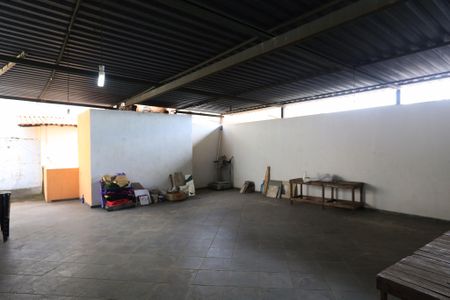 Casa à venda com 313m², 3 quartos e 2 vagasTerraço