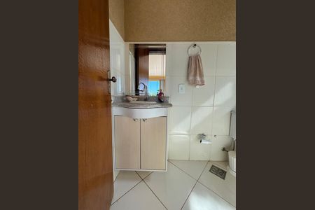 Casa à venda com 390m², 6 quartos e 7 vagas Casa à venda com 390m², 6 quartos e 7 vagasLavabo 2 Anexo 1