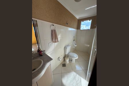 Casa à venda com 390m², 6 quartos e 7 vagas Casa à venda com 390m², 6 quartos e 7 vagasLavabo 2 Anexo 1