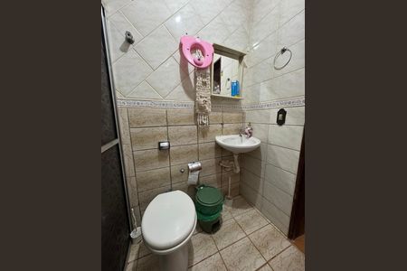 Casa à venda com 390m², 6 quartos e 7 vagas Casa à venda com 390m², 6 quartos e 7 vagasBanheiro 1 Anexo 2