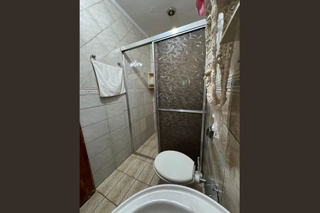 Casa à venda com 390m², 6 quartos e 7 vagas Casa à venda com 390m², 6 quartos e 7 vagasBanheiro 1 Anexo 2