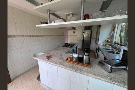 Casa à venda com 390m², 6 quartos e 7 vagas Casa à venda com 390m², 6 quartos e 7 vagasCozinha Anexo 1